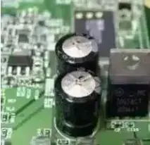 電解電容的擺放規(guī)則